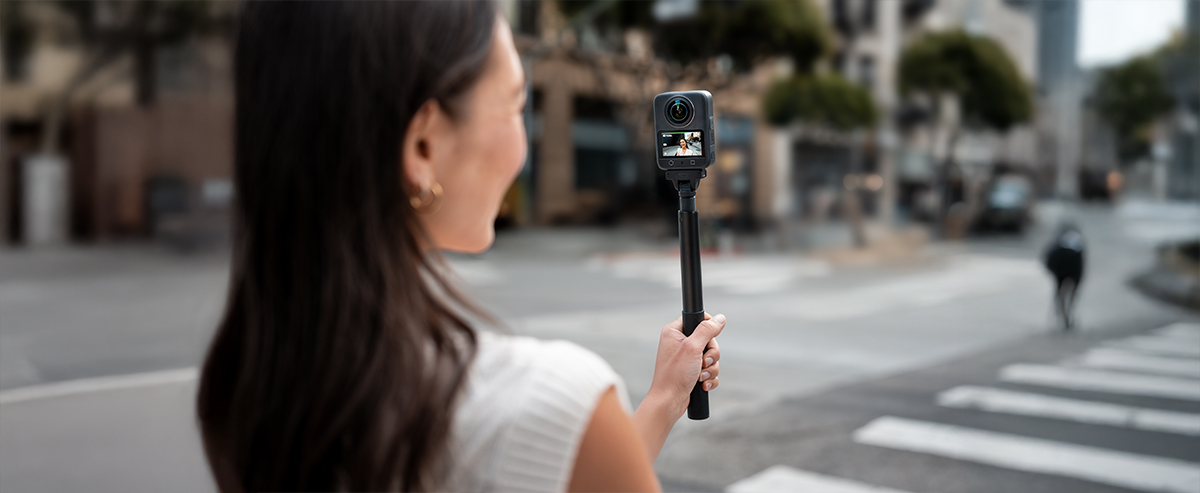 OSMO 360_CityVlog_1.2m Invisible Selfie Stick_1.2_DJI Mic Mini_01